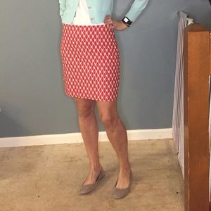Ann Taylor skirt with red leaf pattern 🍁